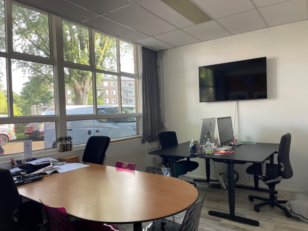Bedrijfspand te huur Van Triest Zwolle