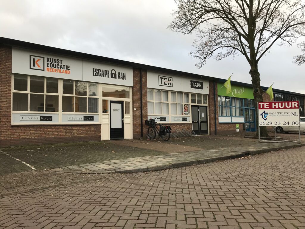 Bedrijfspand te huur Van Triest