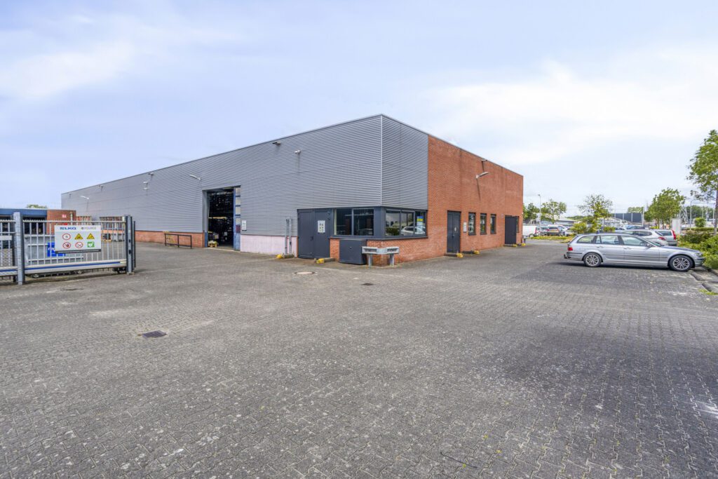 Bedrijfsruimte kantoorruimte showroom te huur Zwolle
