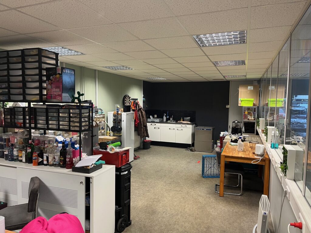 Bedrijfsruimte Showroomruimte Kantoorruimte Winkler Prinsstraat 10 Assen Van Triest Vastgoed te huur