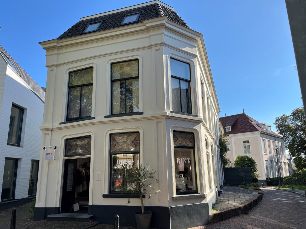 Winkelruimte Van Triest Diezerpoortenplas Zwolle