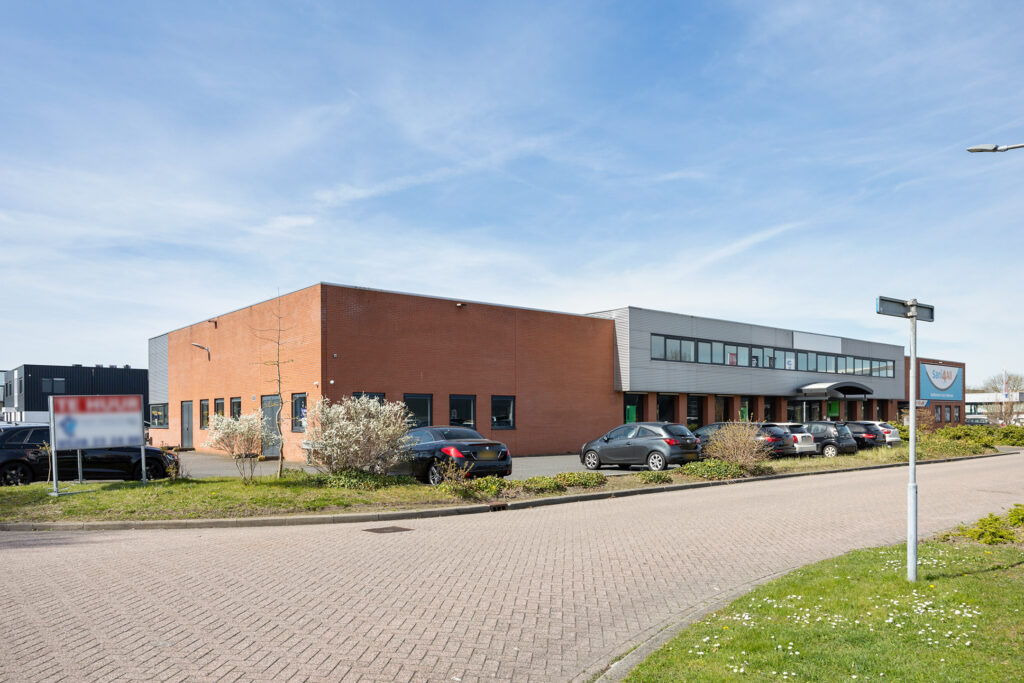 Bedrijfsruimte kantoorruimte showroom te huur Zwolle Van Triest